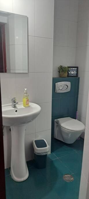 Mendes Family Homestay - B&B In The Heart Of Praia Esterno foto