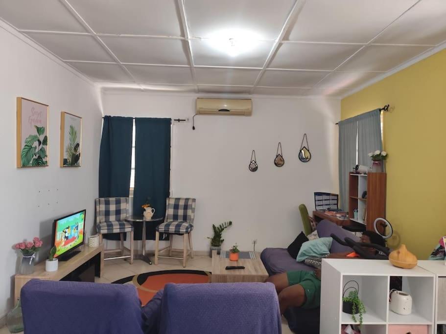 Mendes Family Homestay - B&B In The Heart Of Praia Esterno foto